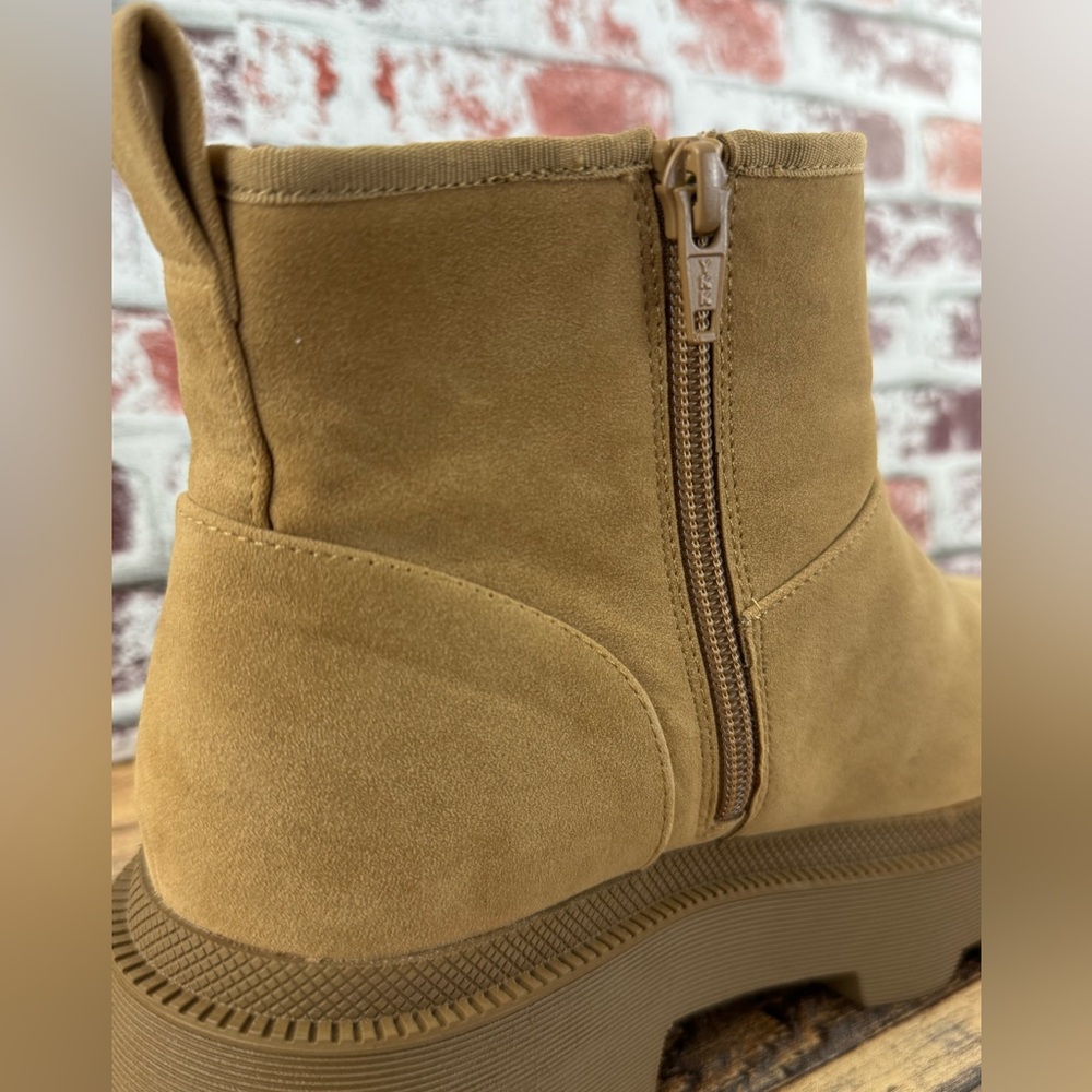 Universal Thread Women's Faux Fur Lining, Side Zipper, Chunky Heel Boots, Size 9 - Picture 11 of 15